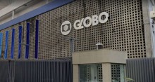 Atitude grotesca e agressiva de repórter da Globo revela o clima que ronda a emissora (veja o vídeo)