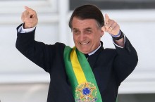 Vamos manter o Mito com sua faixa. Legitimamente!