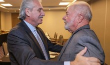 Desesperado e com o pires na mão, presidente da Argentina se encontra com Lula em SP (veja o vídeo)