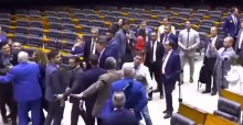 URGENTE: Discussão quase termina em pancadaria na Câmara (veja o vídeo)