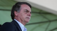 Bolsonaro ganha alta após inesperada internação que pode estar ligado ao estresse por tanta perseguição