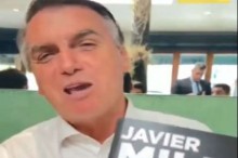 Feliz, Bolsonaro assume um compromisso após a vitória de Milei (veja o vídeo)