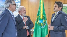 Ministro de Lula manda dinheiro público para ele mesmo?