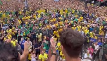 Com apenas uma pergunta sobre Moraes, Nikolas deixa multidão em "chamas" na Paulista (veja o vídeo)