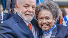Cantor tem show cancelado, após ser homenageado por Lula