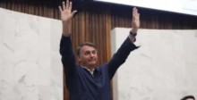 Em cerimônia de homenagem a Bolsonaro, governador faz revelação impactante (veja o vídeo)