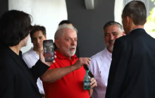Medíocre, Lula insiste no erro e tenta igualar o grupo terrorista Hamas ao Estado de Israel