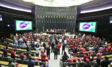 AO VIVO: Governo Lula ameaça deputados / MST invade Câmara e ‘ataca’ deputado (veja o vídeo)