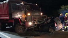 No meio da tragédia no RS, caminhão do Exército invade a contramão e deixa três mortos