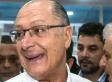 Esperto, Alckmin dá lição em Lula