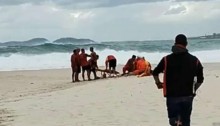 Mar invade pistas no Leblon no Rio de Janeiro (veja o vídeo)