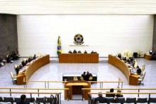 Tribunais superiores aprovam o pagamento de benefício retroativo a ministros, desde 2006