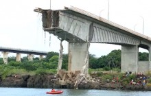 Vereador reeleito e esposa estavam em caminhonete que caiu em desabamento de ponte