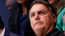 Bolsonaro reafirma candidatura para 2026, mas pela primeira vez fala em "esperar o momento certo"