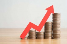 Inflação avança e poder de compra despenca no governo Lula