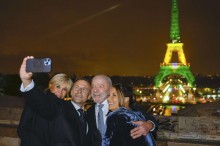 Enquanto Macron abraça Lula e Janja, franceses boicotam a carne brasileira (veja o vídeo)