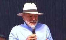 Lula "surta", ataca Bolsonaro de forma covarde e escancara desespero