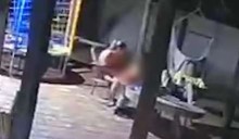 Pai diz não ter visto filho de 2 anos pegar a arma que matou a mãe (veja o vídeo)