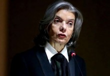 A inaceitável incoerência da ministra Cármen Lúcia em defesa da Censura