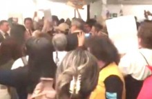 URGENTE: Vândalos de esquerda tentam invadir gabinete de Hugo Motta. Ninguém é preso (veja o vídeo)