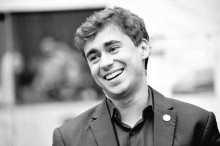 Sob ataque, Nikolas dá uma firme demonstração de grandeza e amadurecimento político (veja o vídeo)