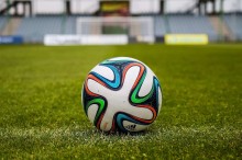 Mundos opostos, mesma paixão: O Brasileirão na reta final contra uma Europa que acaba de começar