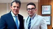 Filho de Soros em visita ao Brasil deixa digitais da Open Society na cena do crime