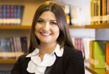 Filha de ministro do STF leva “cusparada” durante protesto em universidade