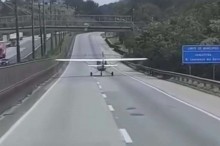 Avião faz pouso de emergência na rodovia Régis Bittencourt, no interior de SP