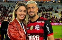 Esposa de Arrascaeta revela como a família escapou de bandidos na saída do Maracanã, neste domingo