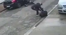 Motorista reage a tentativa de assalto e passa com o carro por cima de bandido no RJ (veja o vídeo)