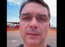 Flávio clama pela saúde do pai: "Vamos invocar o Senhor dos Exércitos!" (veja o vídeo)