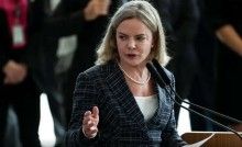 Novo surto de Gleisi