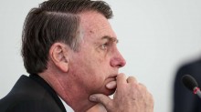 Veja o bilhete escrito por Bolsonaro para cancelar entrevista