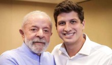 Desmoralizado e sem saída, João Campos recua