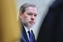 Situação de Toffoli deixa de ser “insustentável” e passa a ser “inaceitável, inconcebível, absurda"