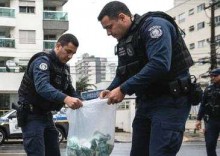PF revela quanto tinha na mala de dinheiro jogada do 30º andar de edifício em Camboriú