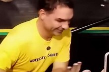 No Nordeste, Flávio rouba a cena com camiseta impactante com recado claro sobre o futuro do país
