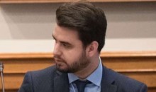 "Esquecido" por Moraes, Filipe Martins pede socorro à OEA