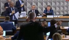 Lindbergh "surta" com relatório da CPMI e toma invertida histórica