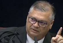 Deputado do PL faz fortes ataques na Câmara e Dino o proíbe de se aproximar da vítima