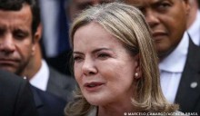 Gleisi amarga a 5ª colocação na disputa pelo Senado e caminha para ser expurgada do Congresso