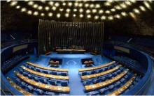Depois de 132 anos sem rejeitar indicados ao STF, chegou a hora dos senadores honrarem as calças que vestem ou ficarão nus nas eleições