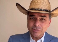 Nesse Dia do Trabalhador, Flávio faz pronunciamento à nação