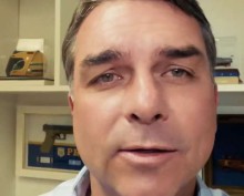 Em poucos segundos, Flávio expõe o "ponto fraco" da esquerda