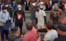 URGENTE: Vereadores vão a manifestação e pancadaria toma conta do ato (veja o vídeo)