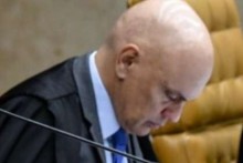 Moraes toma decisão inesperada a favor de deputado acusado de participação no 8 de janeiro