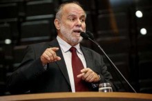 Deputado, marido de ministra de Lula, morre de câncer