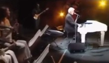 Morre o cantor e compositor de um dos maiores sucessos de todos os tempos: “Champagne”