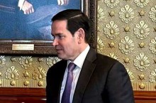 Imprensa militante chama Secretário de Estado americano de “auxiliar bolsonarista de Trump”